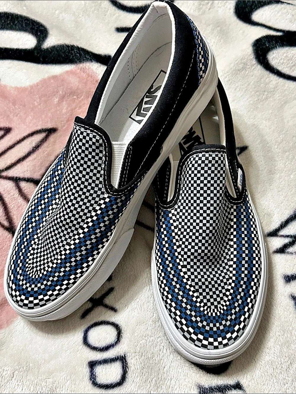 Vans Classic Slip-On Checkerboard Sneakers US 6.5 Like New